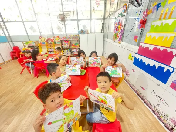 Học Mà Chơi, Chơi Mà Học – Khám Phá Hình Khối và Màu Sắc Cùng Các Bé!