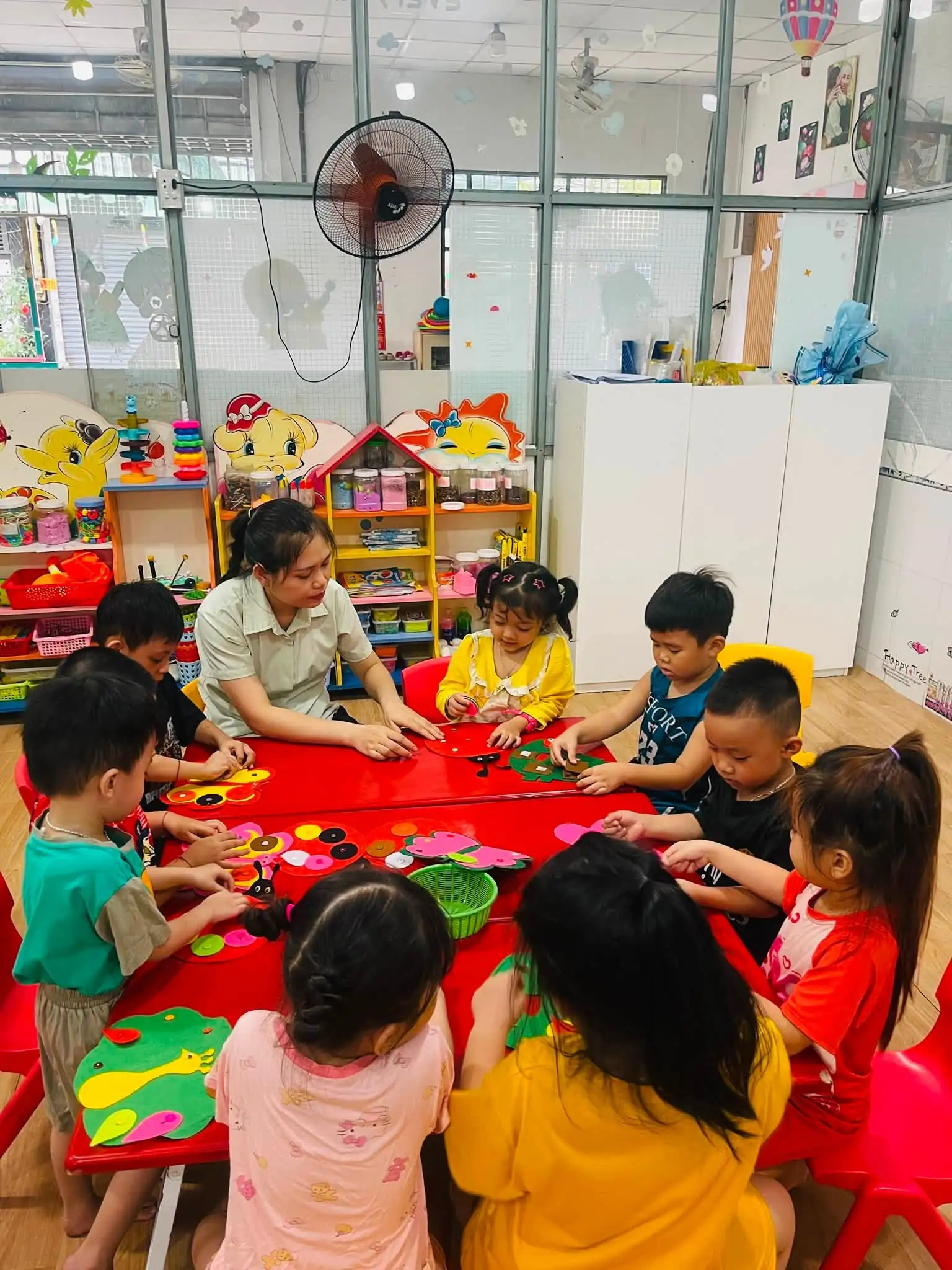 Phương Pháp Giáo Dục Montessori Mang Lại Lợi Ích Gì Cho Trẻ?